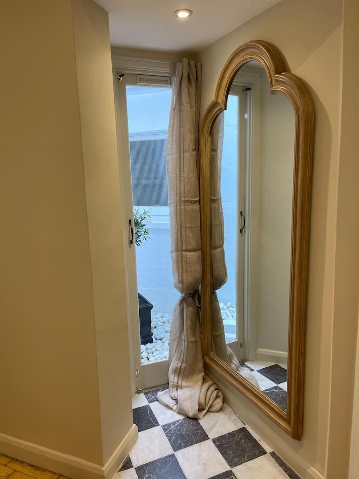 Luxury London English Charm 외부 사진