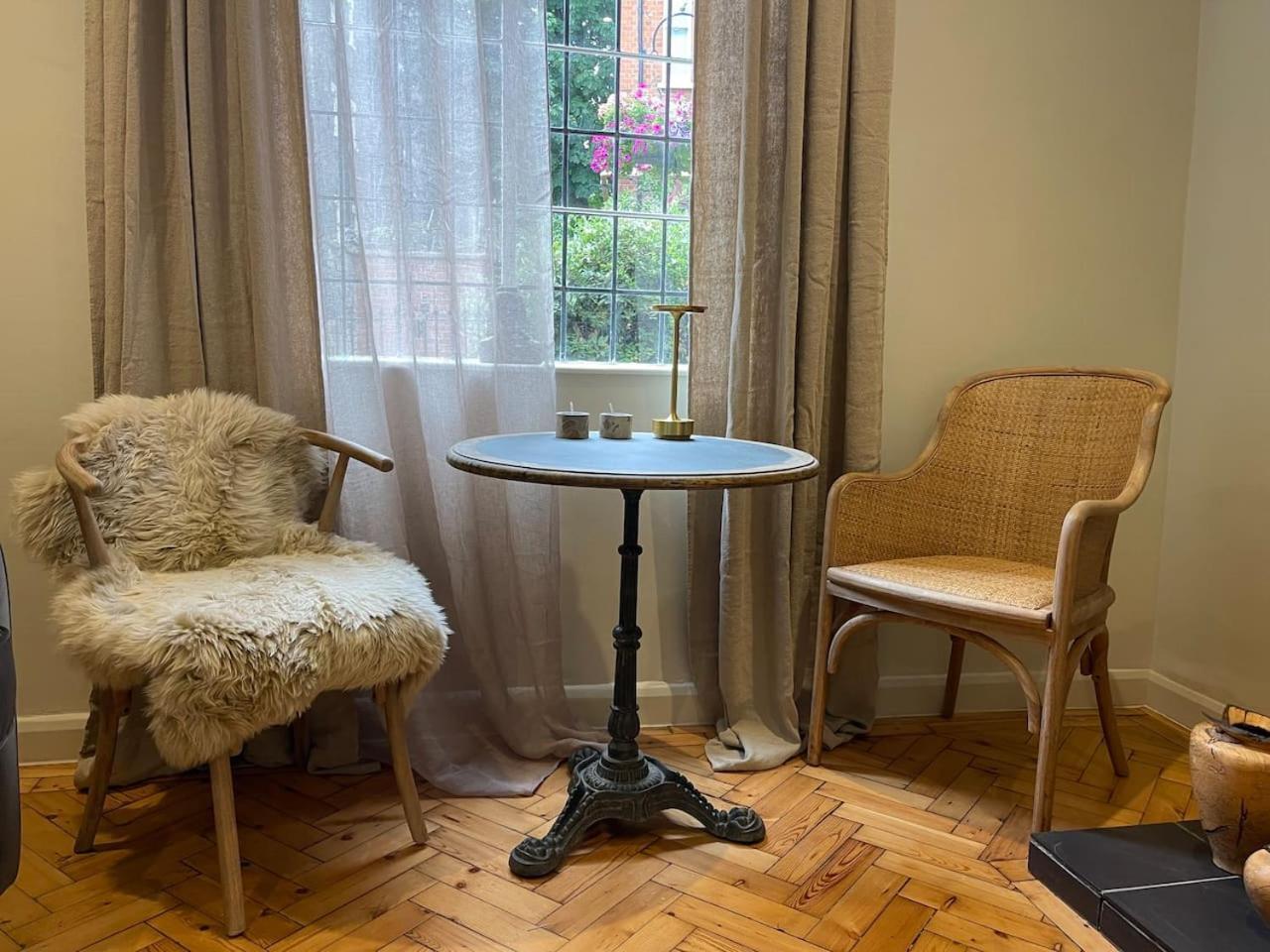 Luxury London English Charm 외부 사진